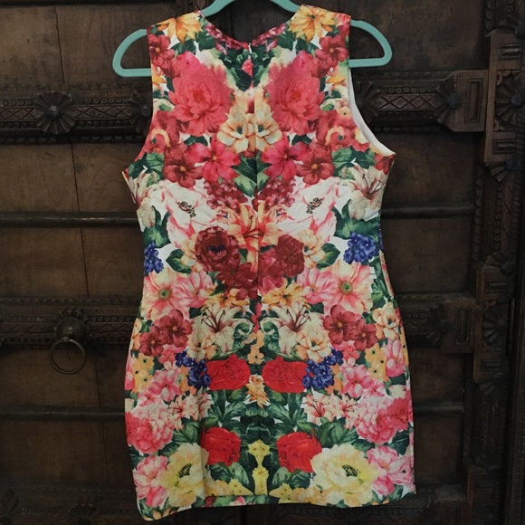 🌸Vici Floral Appliqué Dress🌵 - Picture 5 of 5